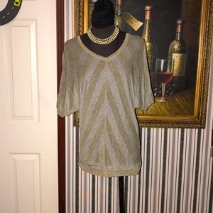 The limited woman’s top